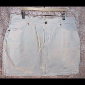 Forever 21 Plus White Denim Mini Skirt